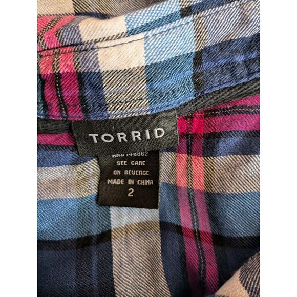 Torrid 2 Flannel Button Down Top Women's Size XXL Soft Fall Plaid Plus Size 2X - Picture 6 of 7